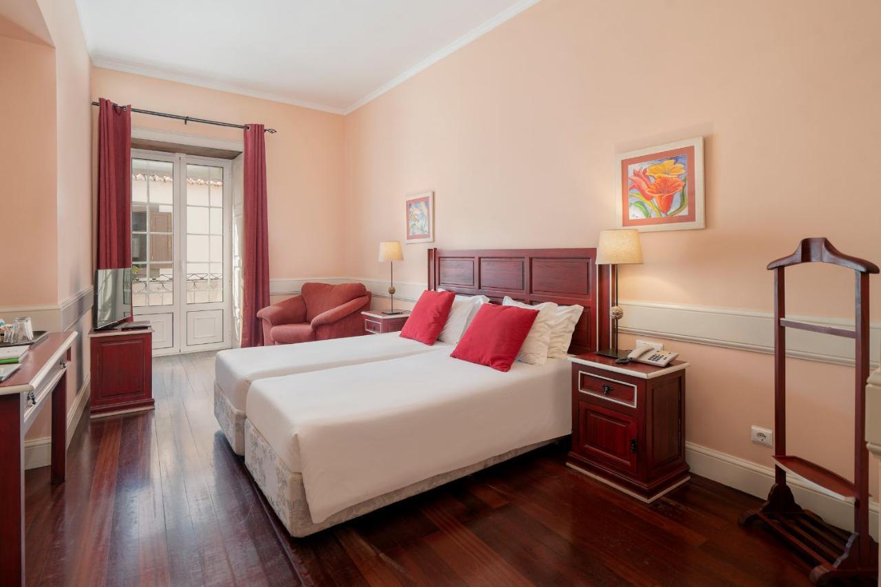 Residencial Mariazinha By Petit Hotels ฟุงชาล ภายนอก รูปภาพ