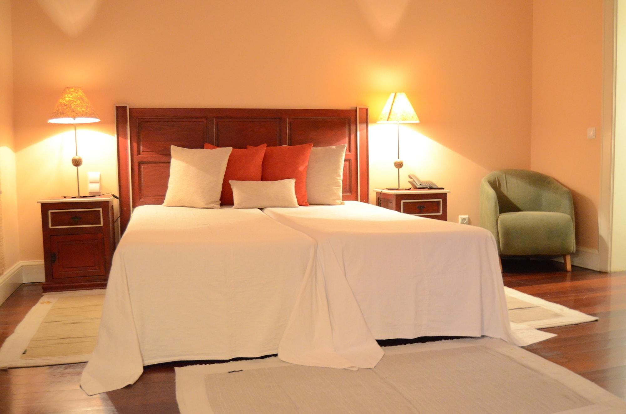 Residencial Mariazinha By Petit Hotels ฟุงชาล ภายนอก รูปภาพ