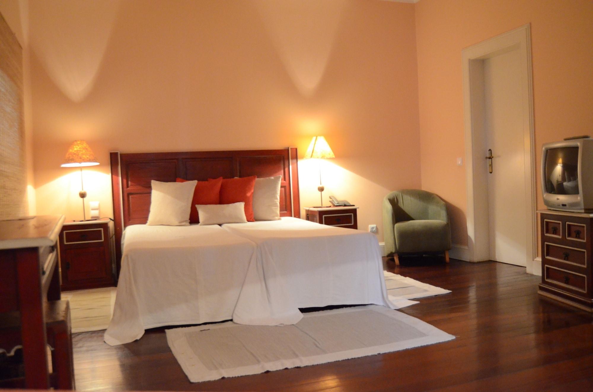 Residencial Mariazinha By Petit Hotels ฟุงชาล ภายนอก รูปภาพ