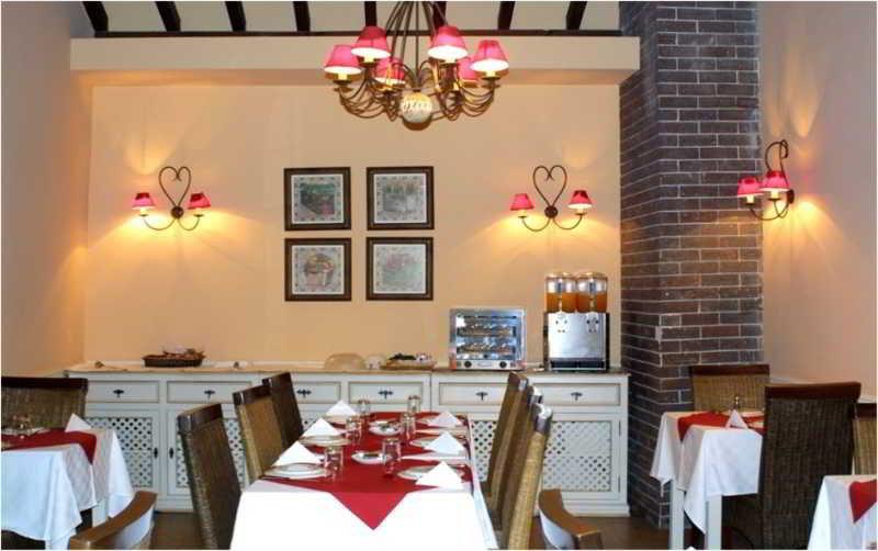Residencial Mariazinha By Petit Hotels ฟุงชาล ภายนอก รูปภาพ